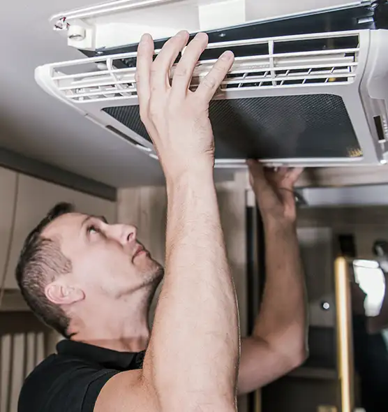  Professional Licensed And Insured Cleaners in Des Moines, IA